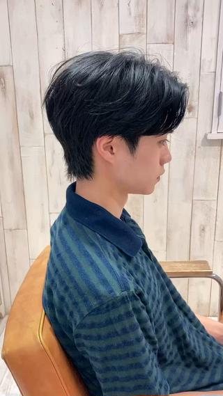 毛流れセンターパートスタイル︎
吉祥寺でメンズカットなら是非お任せ下さい♪
お客様のライフスタイルや好みに合わせてプロデュースさせて頂きます!