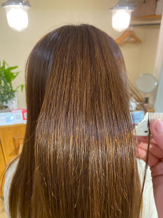 (after)
ブリーチ履歴のあるお客様のafter動画デス
※もちろん手で乾かしただけデス
ブローもアイロンも無しデス 