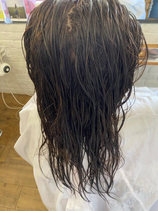 (before)
ブリーチ履歴のあるお客様のbefore動画デス 