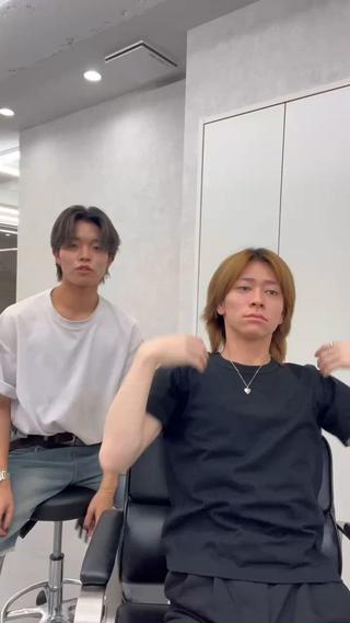 ️salon work️
来て下さったお客様とは全力で向き合って楽しく接しております
あまり話すのが苦手なお客様も寄り添って施術させていただきます