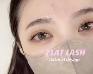 やっぱり可愛いトレンド束感デザイン
140本でアイライン効果もバッチリな納得の存在感に 