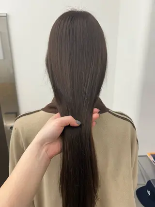 ロング ハルカ 透明感カラー 美髪縮毛矯正🥣のヘアスタイル