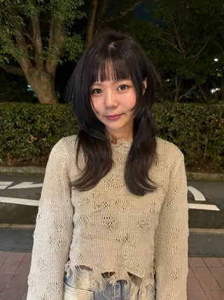 セミロング 韓国レイヤー YOKE reinaのヘアスタイル