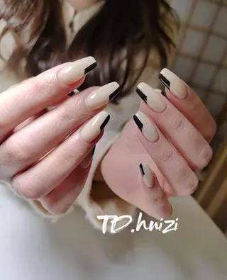 セミロング めぐみのネイルサロン スタッフ練習のネイルデザイン