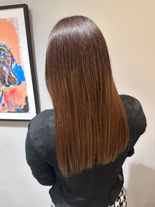 ロング 渡邊彩乃 L'attente店のヘアスタイル