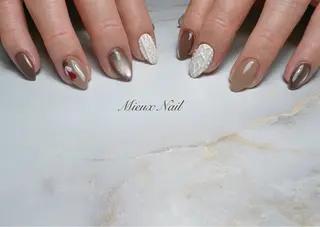 ネイル 市川 麻衣子のネイルデザイン