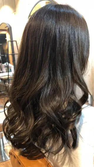 ロング カラー 山村 直哉のヘアスタイル