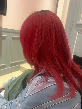 ミディアム 梅本 佳容子のヘアスタイル