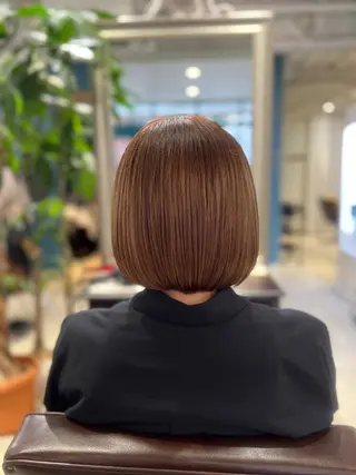 ミディアム ツヤ感カラーレイヤー カット川野莉空のヘアスタイル