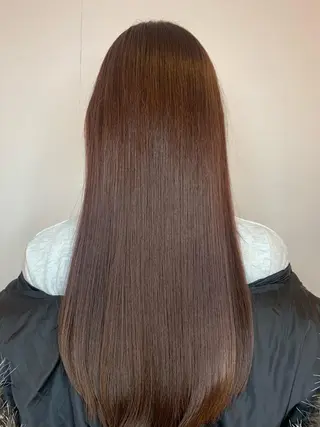 ミディアム カラー トップ スタイリストのヘアスタイル