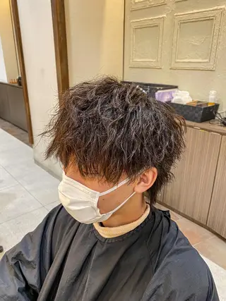 パーマ メンズ スパイラル波巻き パーマ井本汰壱のヘアスタイル