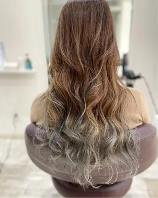 ロング カラー 中村 よしひでのヘアスタイル