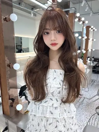 カラー ロング Lond Roleのヘアスタイル
