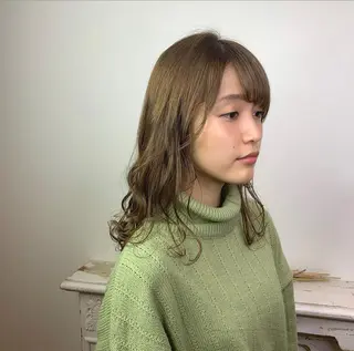セミロング カラー stylist店長 岡本真依のヘアスタイル