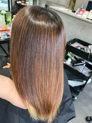 ミディアム 乾かすだけで艶髪酸性 ストレート髙橋悠耶のヘアスタイル