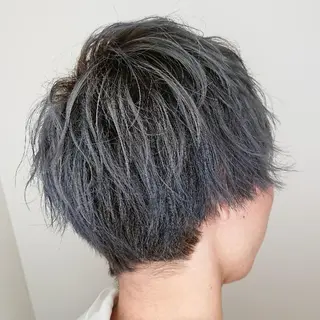 メンズ カラー ブリーチ/ヘアケア/ 艶髪/イギチハルのヘアスタイル