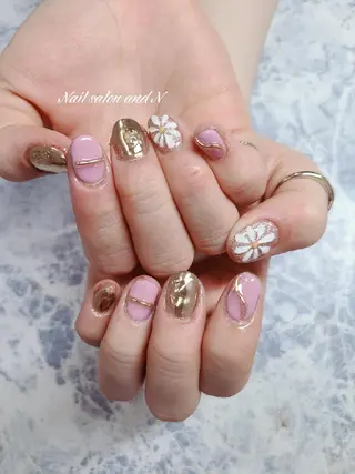 ネイル and Nのネイルデザイン