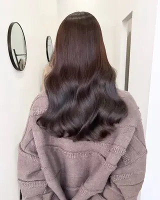 セミロング カラー 艶髪ヘア🤍/ 透明感himiのヘアスタイル