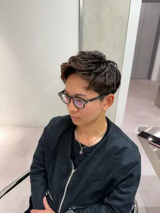 ショート パーマ キッズ ⚡メンズパーマフ ェードカットTomyのヘアスタイル