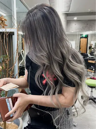 ロング azusa/心斎橋/ ハイトーンカラーのヘアスタイル