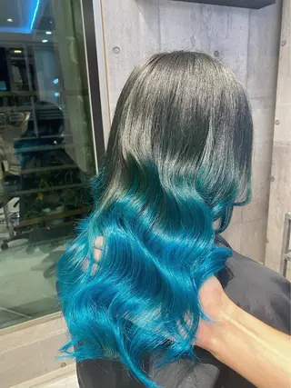 ロング カラー 🧬個性派カラー /派手髪🧬MEIのヘアスタイル