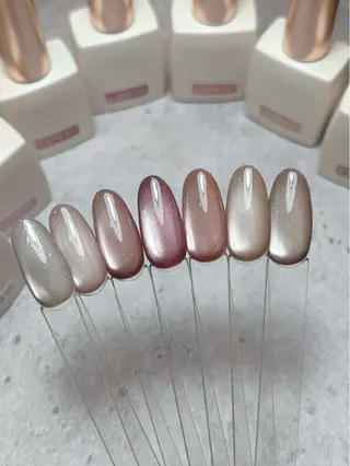 ネイル 透灯 TOUTOU 🪄のネイルデザイン