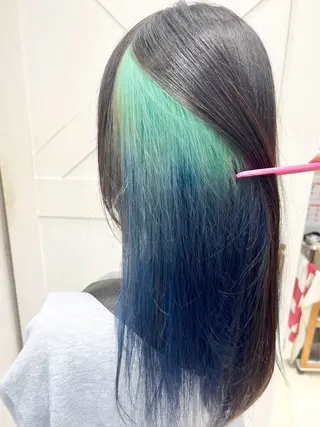 ロング カラー ハイトーンカラー シールエクステのヘアスタイル