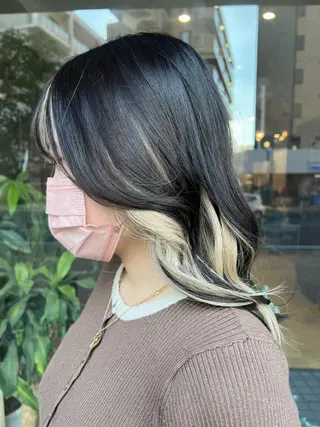 セミロング カラー 黒田 愛梨のヘアスタイル