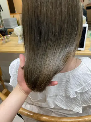 ミディアム ✨色持ちの良い艶 カラー✨蟹江真世のヘアスタイル