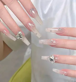 ネイル D-BEAUTY Nailsalonのネイルデザイン