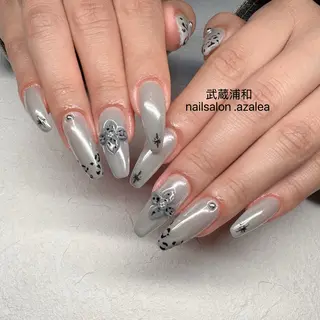 ネイル R inのネイルデザイン