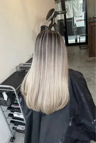 セミロング カラー ROBIN所属・指名数No.1 /NAOYAのヘアスタイル