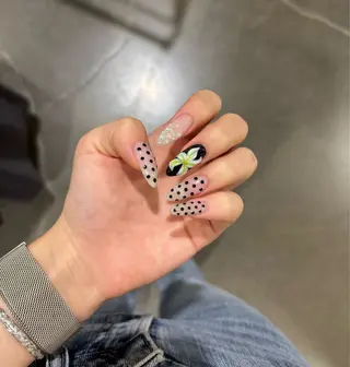 ネイル Schon🫧 yuna🫧のネイルデザイン