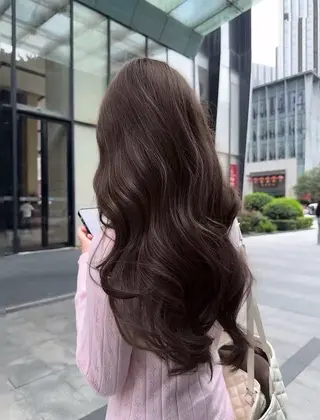 ロング カラー 透明感🤍レイヤー ベージュ‎🤍ピンクのヘアスタイル