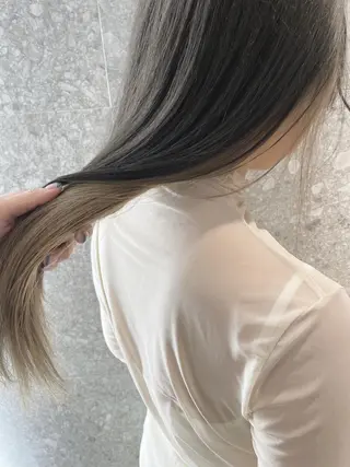 ロング カラー 山下 千明のヘアスタイル