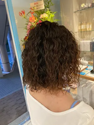 ミディアム パーマ 大岩 茉愉のヘアスタイル