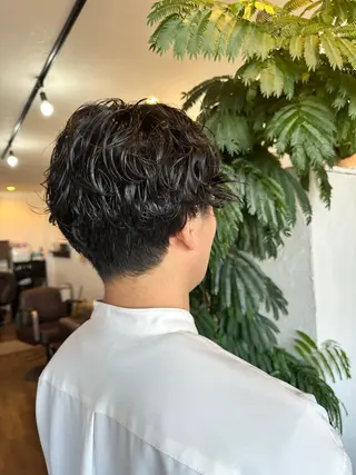 ショート パーマ メンズ 岩村 夏姫のヘアスタイル