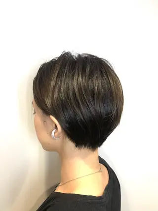 ショート 西田 愛華のヘアスタイル