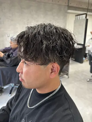 ショート パーマ メンズ ユウ🪄 パーマ指名No1のヘアスタイル