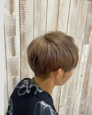 メンズ ベージュカラー/ いぢちるみのヘアスタイル