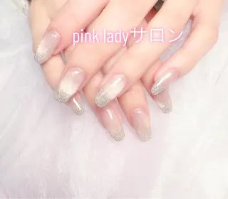 ネイル pink ladyサロン所属・べ にのネイルデザイン