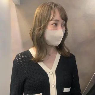 ミディアム カラー SAKINO. ベージュカラーのヘアスタイル