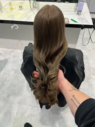 ロング カラー トレンドレイヤー No.1/KOHEIのヘアスタイル
