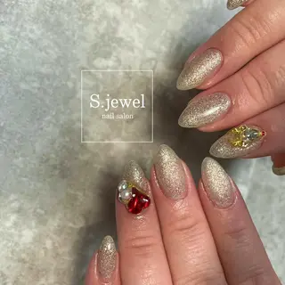 ネイル S. JEWELのネイルデザイン