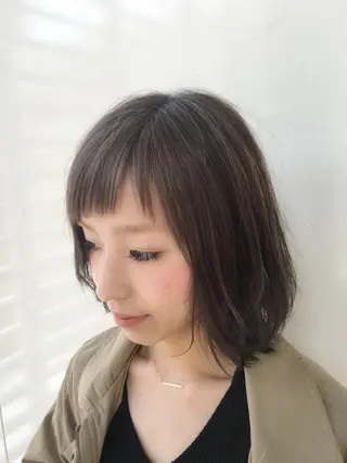 ミディアム Libre 西野圭一のヘアスタイル