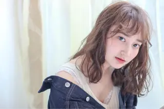 セミロング カラー 加藤 綾華のヘアスタイル