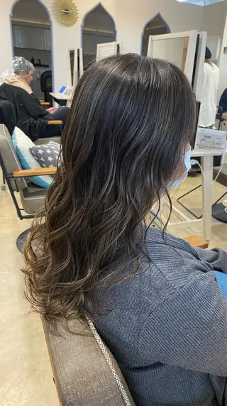 ロング カラー 饒平名 知也のヘアスタイル