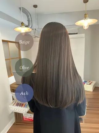 セミロング カラー 佐藤 愛のヘアスタイル