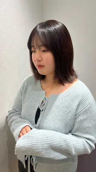 ミディアム ミディアムレイヤー/ 艶カラー🎀　emiのヘアスタイル