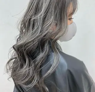 ロング カラー ナカジマ ナナのヘアスタイル